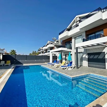 Nokta Park I 4+1 Villa, Oezel Havuzlu 别墅 费特希耶