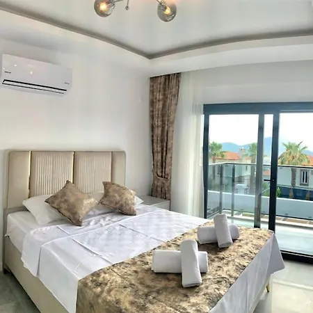 Nokta Park I 4+1 Villa, Oezel Havuzlu 费特希耶